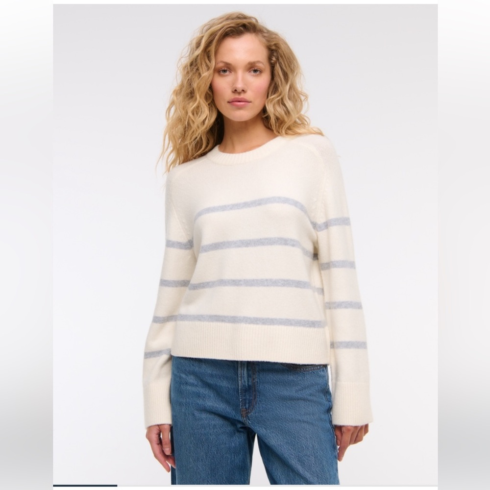 Abercrombie Madeline Crew Sweater